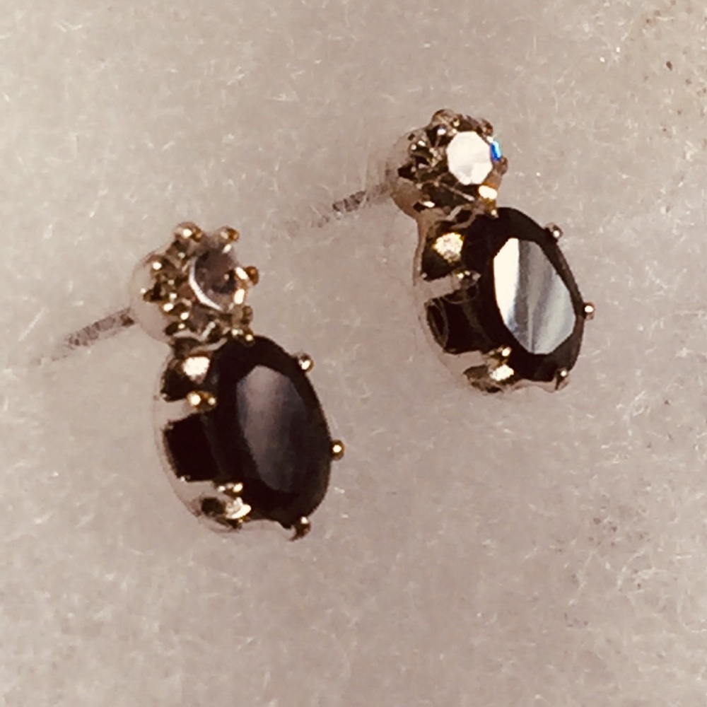 Black onyx and cubic zircon post earring